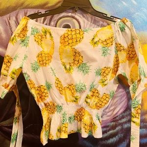 Cute crop top with pineapple design